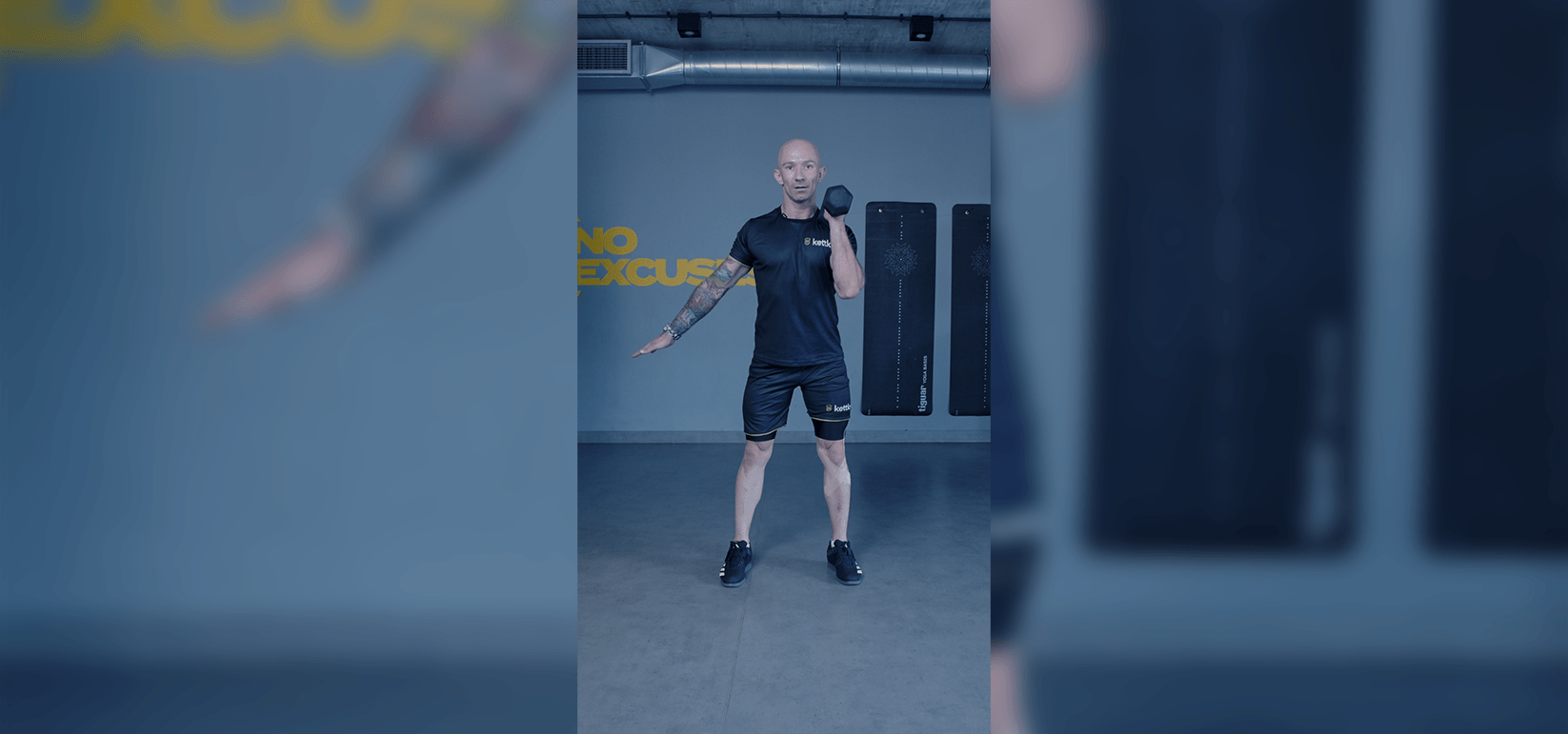 Thrusters – Przysiad z wyciśnięciem jednorącz (crossfit)